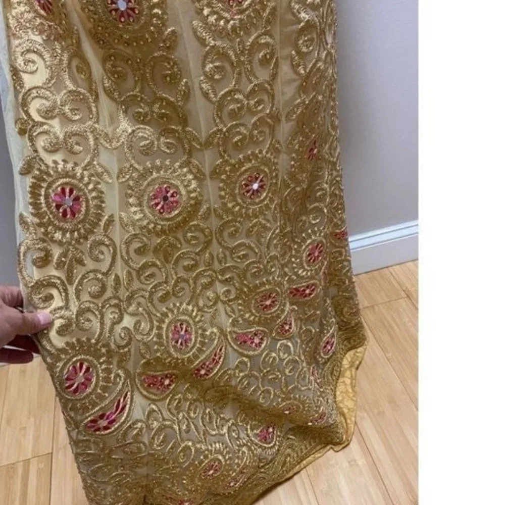 Elegant Gold and Yellow Embroidered Dress Indian Medium - Picture 3 of 8